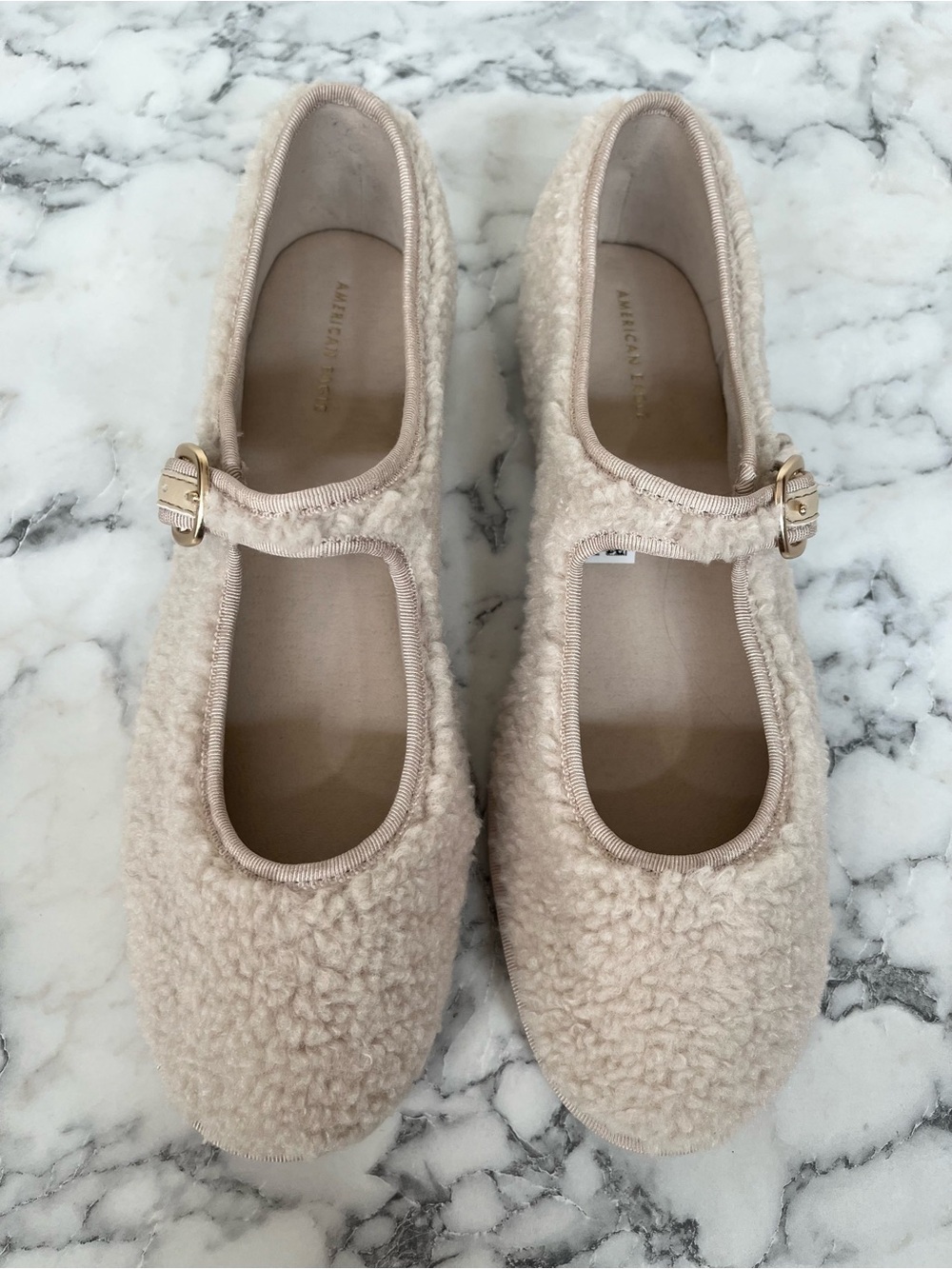 AE Cozy Mary Jane Ballet Flats Ivory Sherpa Winter Size 9